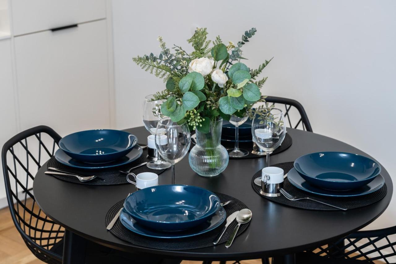 Modern&cozy Garbary With Parking And Balcony By Renters