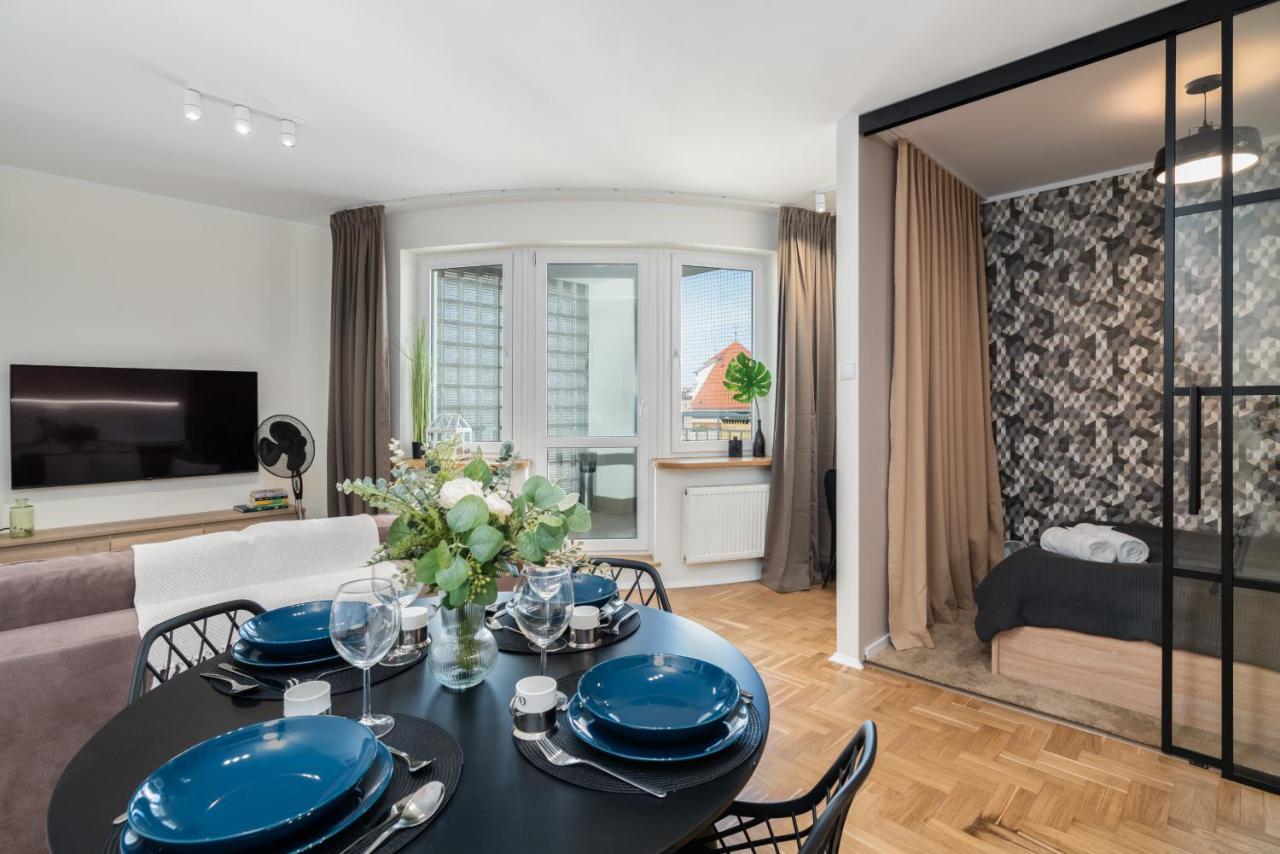 Modern&cozy Garbary With Parking And Balcony By Renters