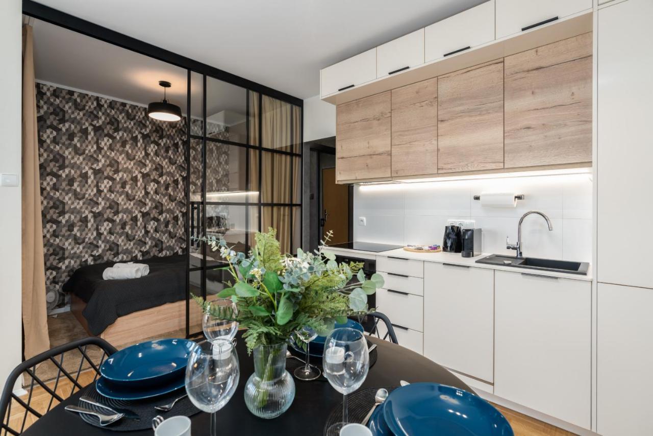 Modern&cozy Garbary With Parking And Balcony By Renters Apartment *