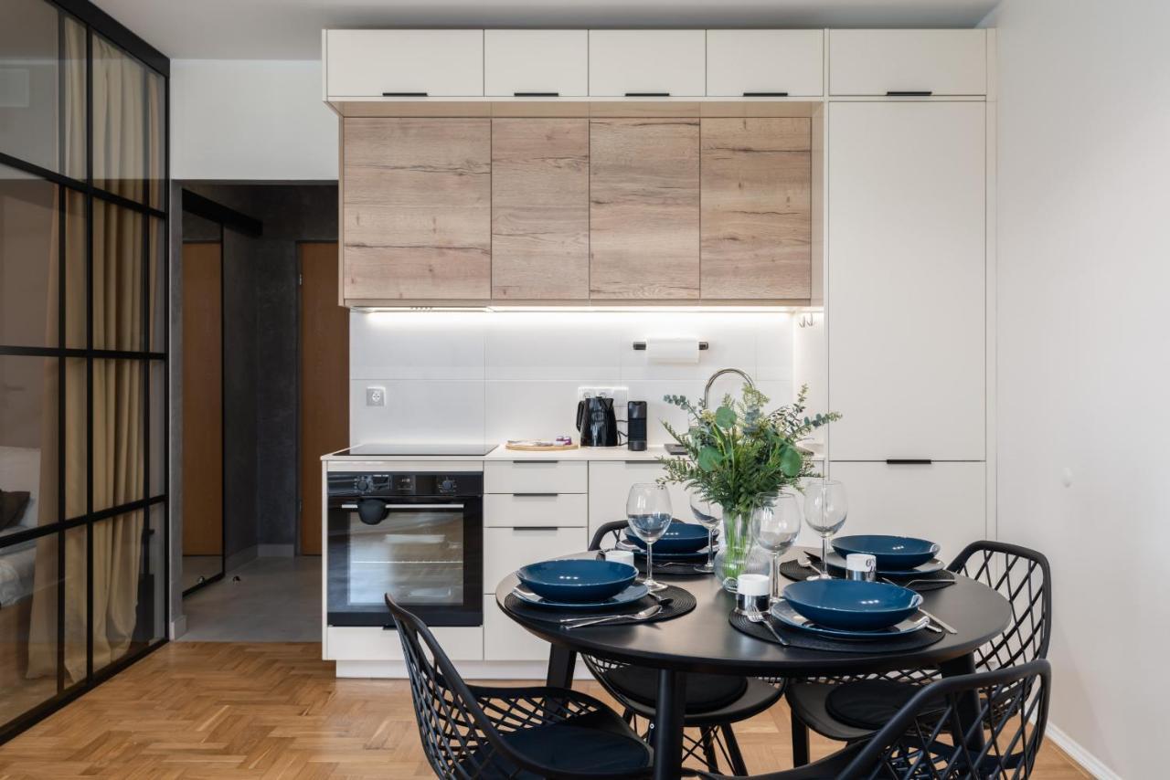 Apartment Modern&cozy Garbary With Parking And Balcony By Renters Poznan