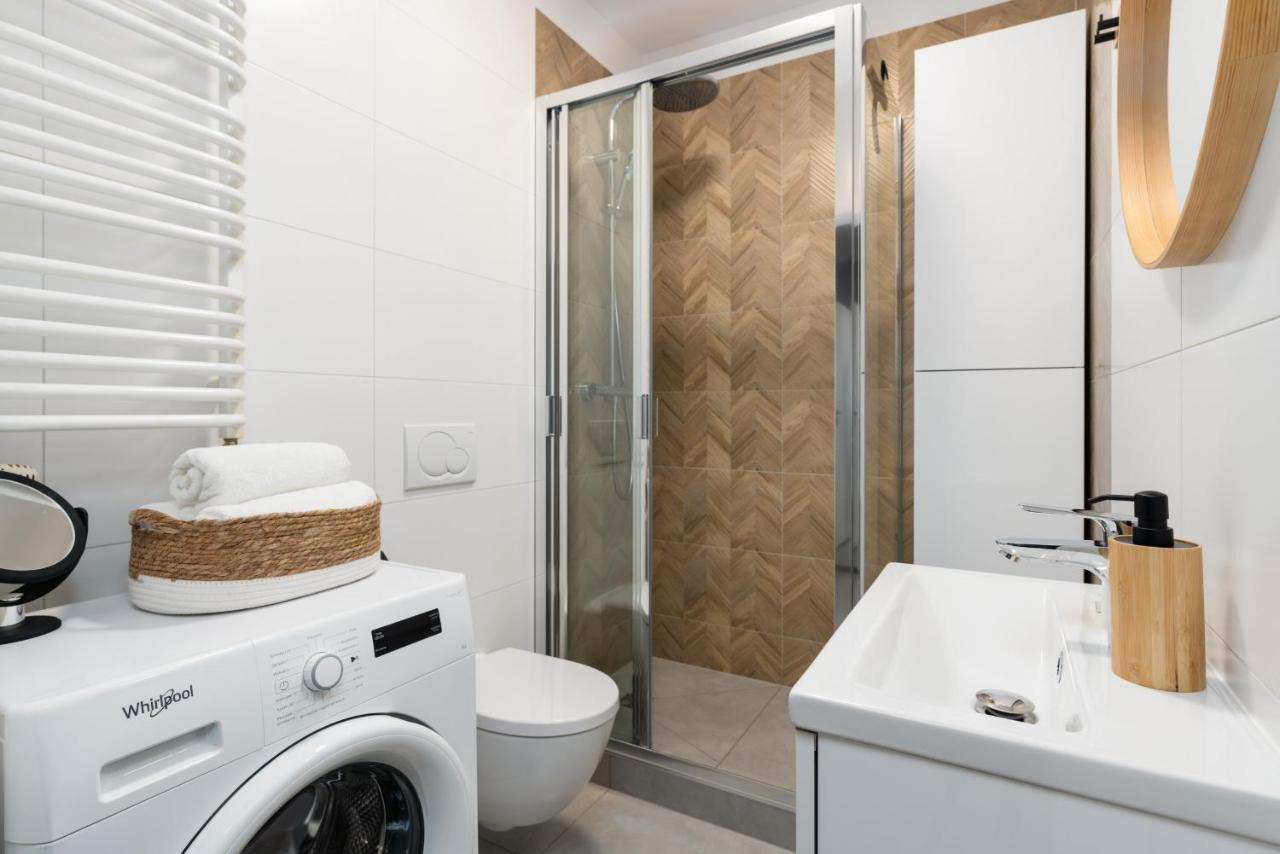 Modern&cozy Garbary With Parking And Balcony By Renters