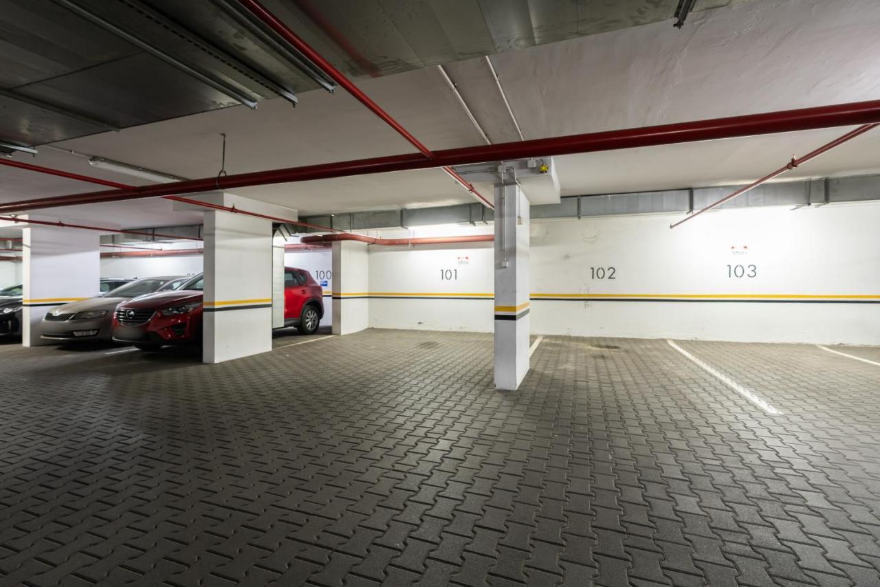 Modern&cozy Garbary With Parking And Balcony By Renters Apartment *